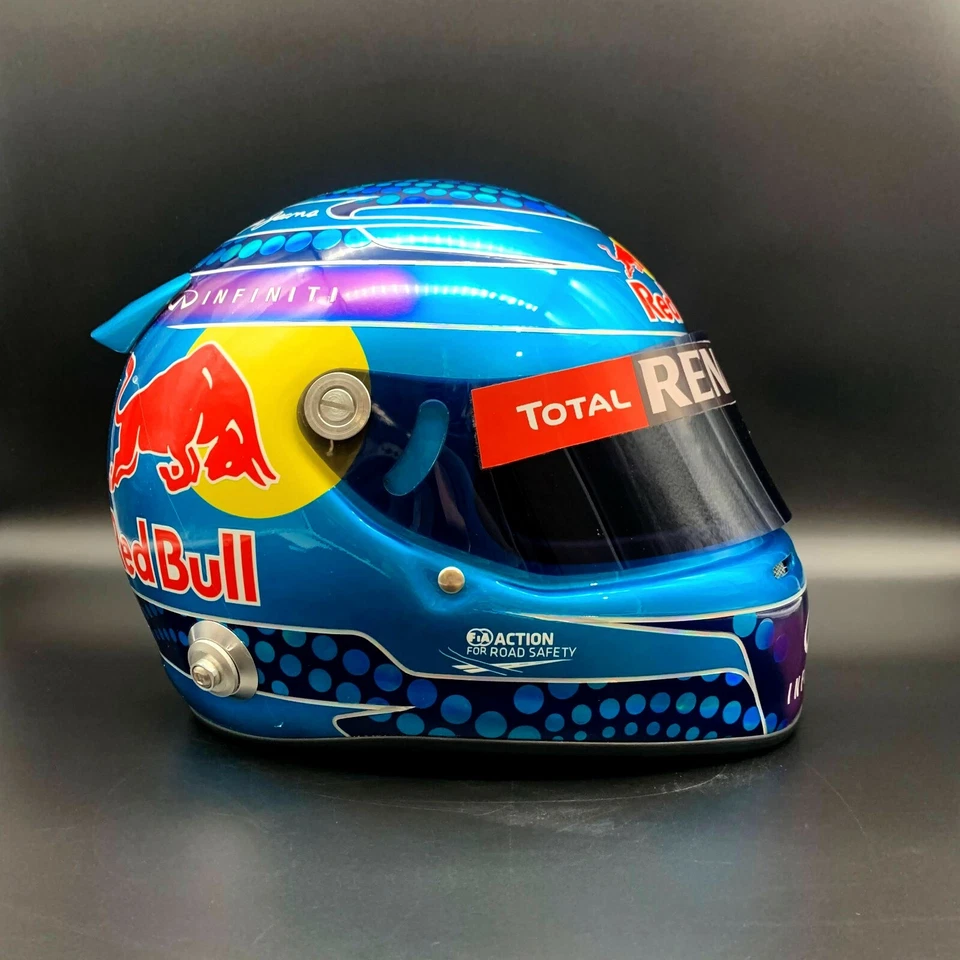 Sebastian Vettel Signed Helmet Visor 2013 Redbull Display 1:1 Scale AS-02202 - Image 4 of 4