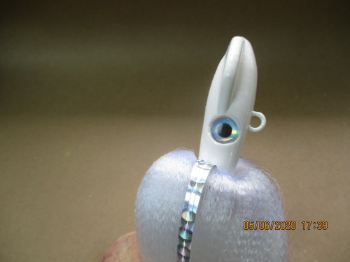 2- SQUID MO JO Parachute jigs , w/ flash FIXED hook 1.5oz to 10oz