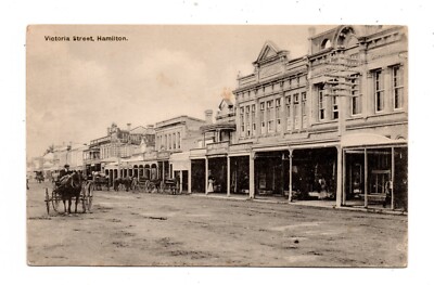 HAMILTON, NORTH ISLAND, NZ ~ VICTORIA STREET, VARIOUS BUILDINGS, U.P. PUB, 1910s
