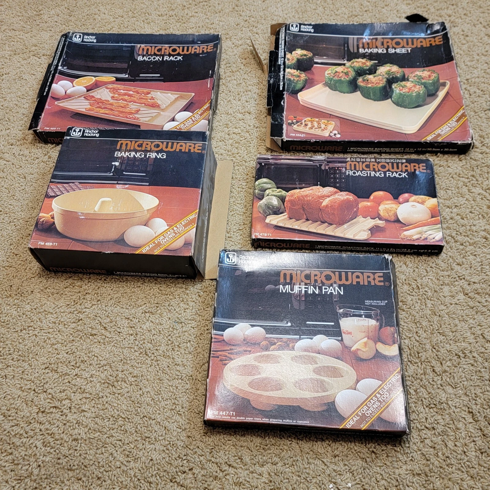 Anchor Hocking Microwave Dish Lot Bacon Rack, Baking Sheet, Muffin Pan,...