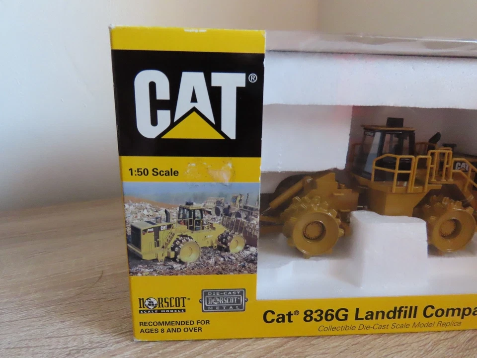 Norscot 55074 CAT 836G Landfill Compactor 1:50 Scale Diecast Model, Construction - Image 2 of 4