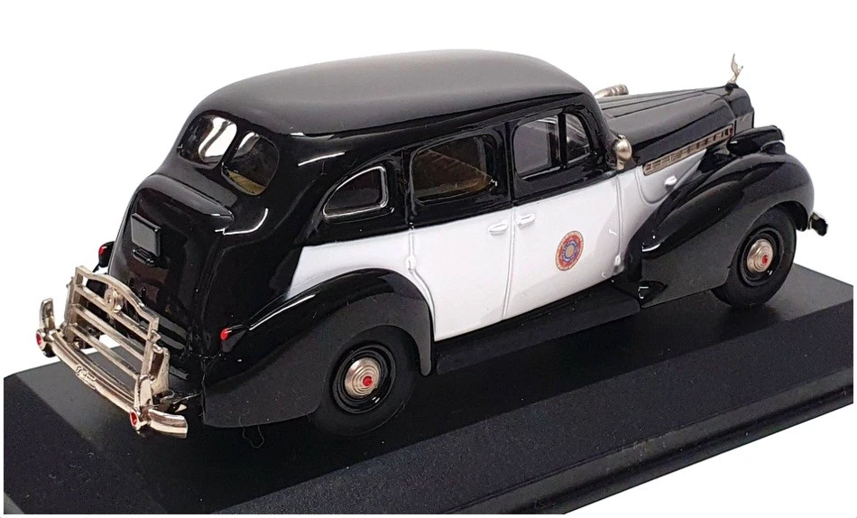 Rextoys escala 1/43 66-67-68-69 - 1940 Packard Super 8 California Highway Patrol Foto 2 de 4