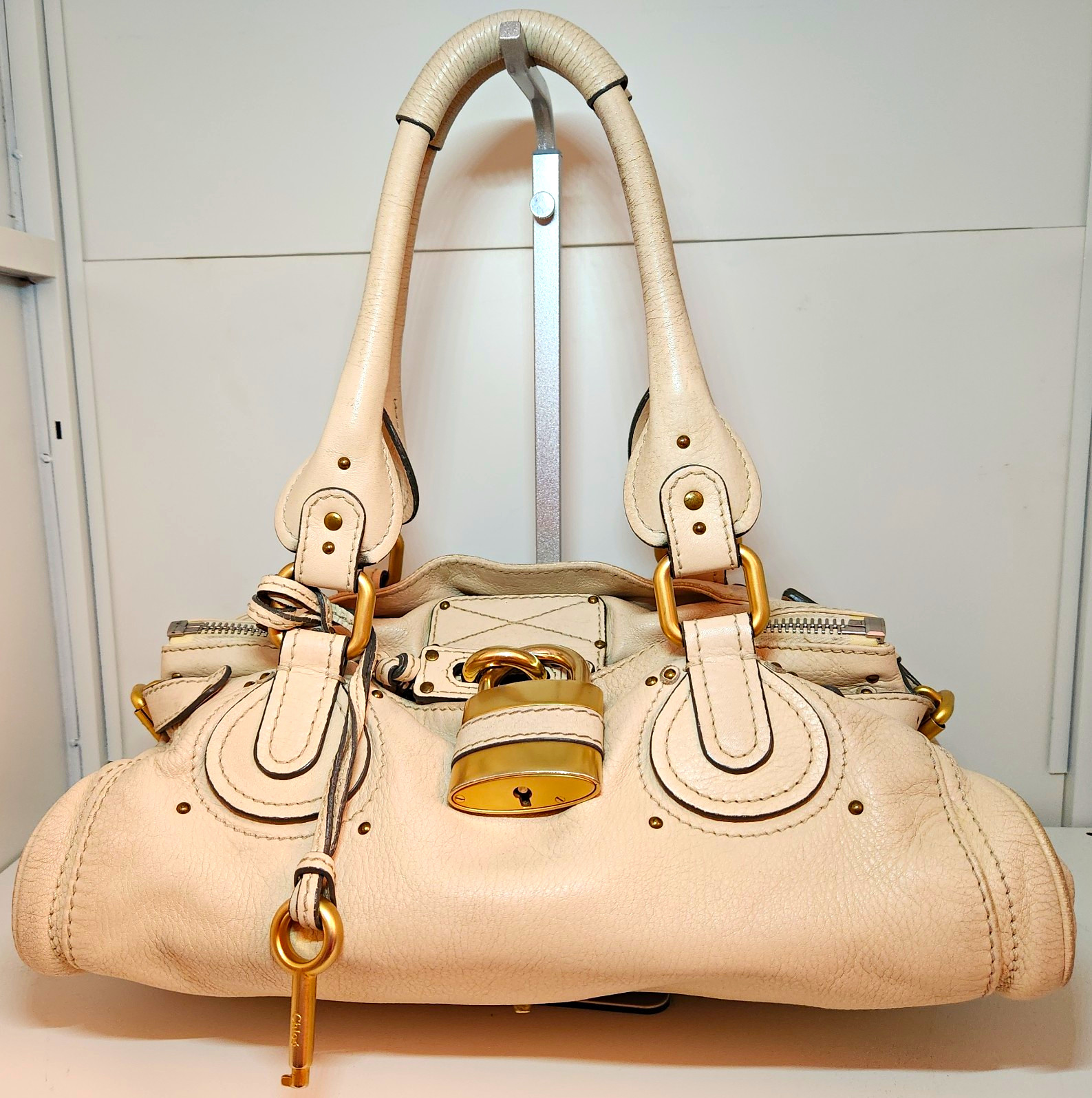Auth 2009 Chloé Paddington Medium Satchel Bag Cream Leather Gold Padlock It-Bag
