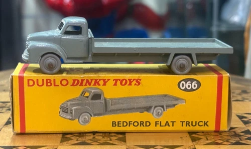 Lovely Vintage Dublo Dinky Toys Bedford Flat Truck 1:76 Scale No 066 SU870