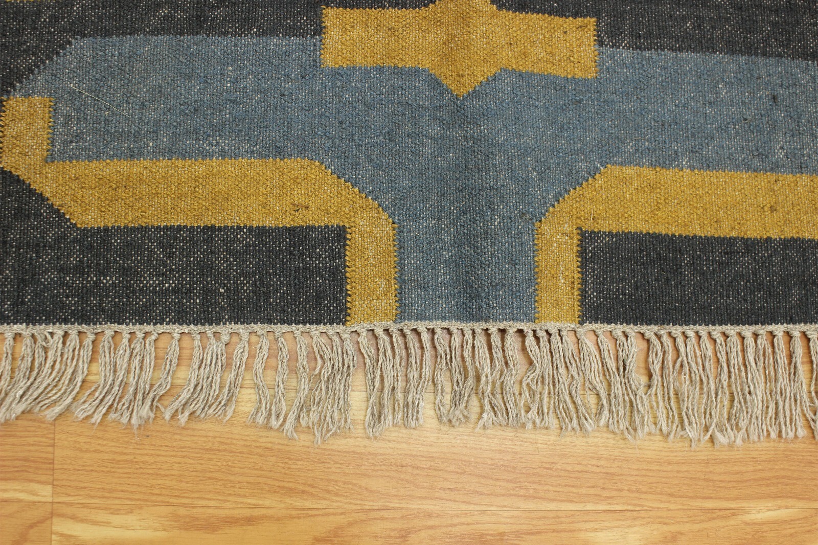 Handwoven Jute Wool Geometric Area Rug Modern Kilim 4x6 Ft Rug
