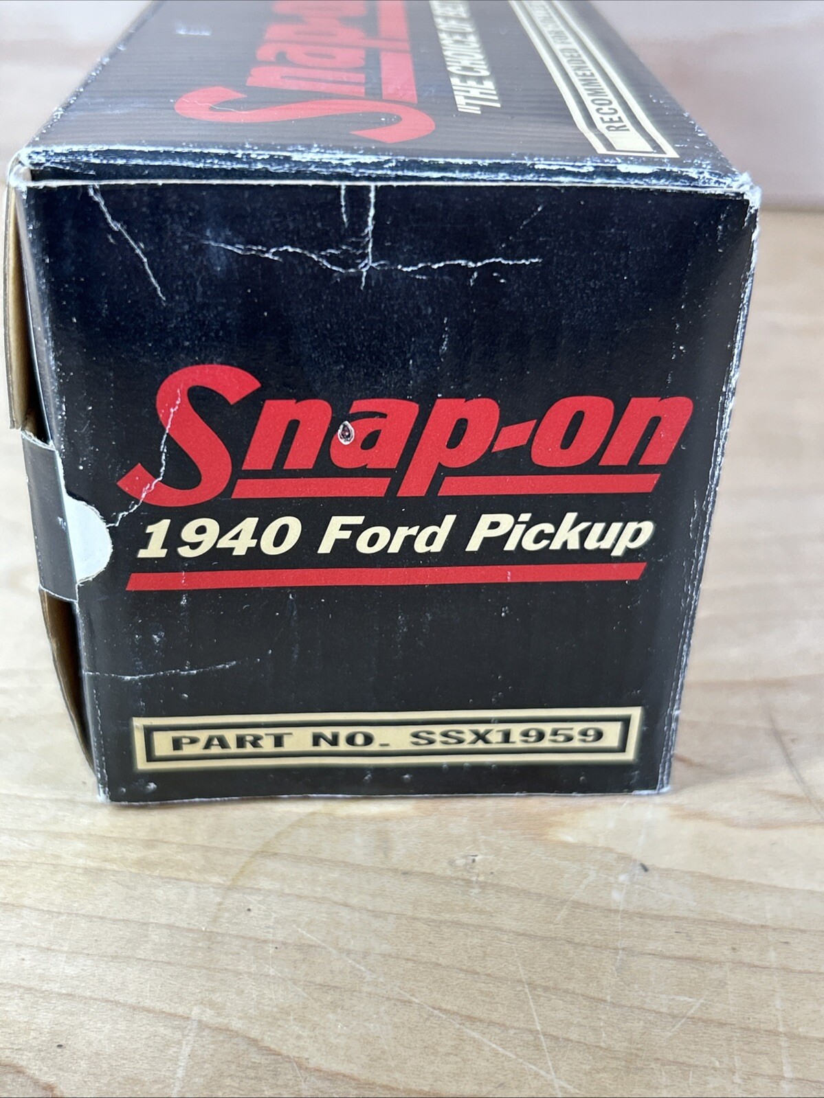 Snap On Tools 1940 Ford Pickup Collector Limited Edition #6171 Locking Coin Bank