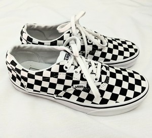 checkerboard vans lace up