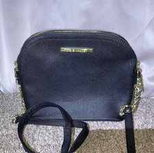 Steve Madden Black Shoulder Bag Gold Chain Zip Closure Inner Pockets Women