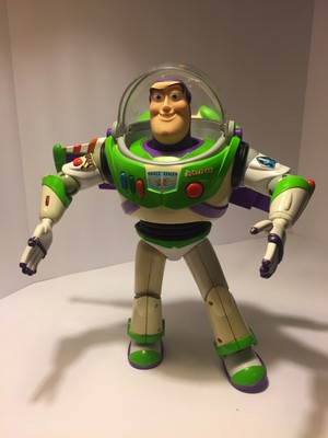 buzz lightyear old toy