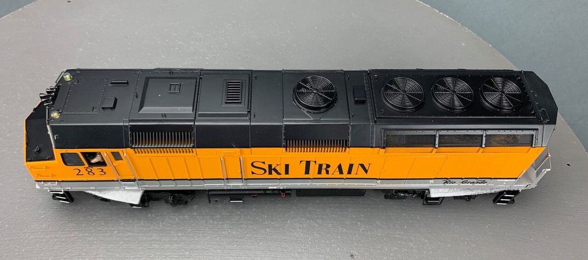 【OT】EMD PD-1 MTH Premier 20-2715-1 F40PH Diesel Rio Grande Ski Train #283