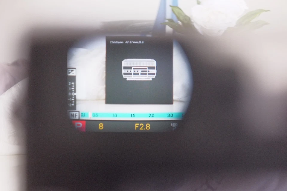 Fujifilm X-E1 16MP X Trans Digital Camera - Silver W/ TT Artisan 27mm F2.8 - image 4 of 4