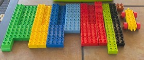 Duplo Lego VTG Building Blocks + Storage Box 5380 70/71 Pieces W/ Auto Chassis