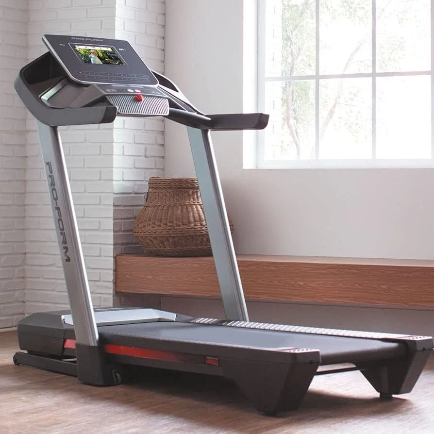 ProForm Pro 2000 Motorised Folding Treadmill - Image 2 of 4