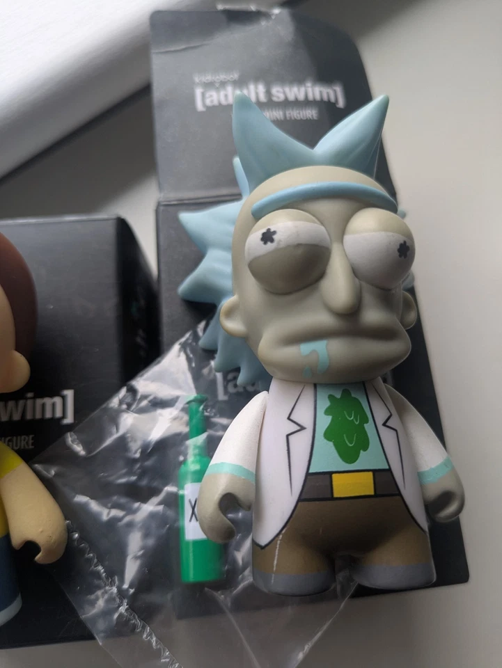 Kidrobot Adult Swim RICK AND MORTY Collectable Vinyl Figures - Image 3 of 4