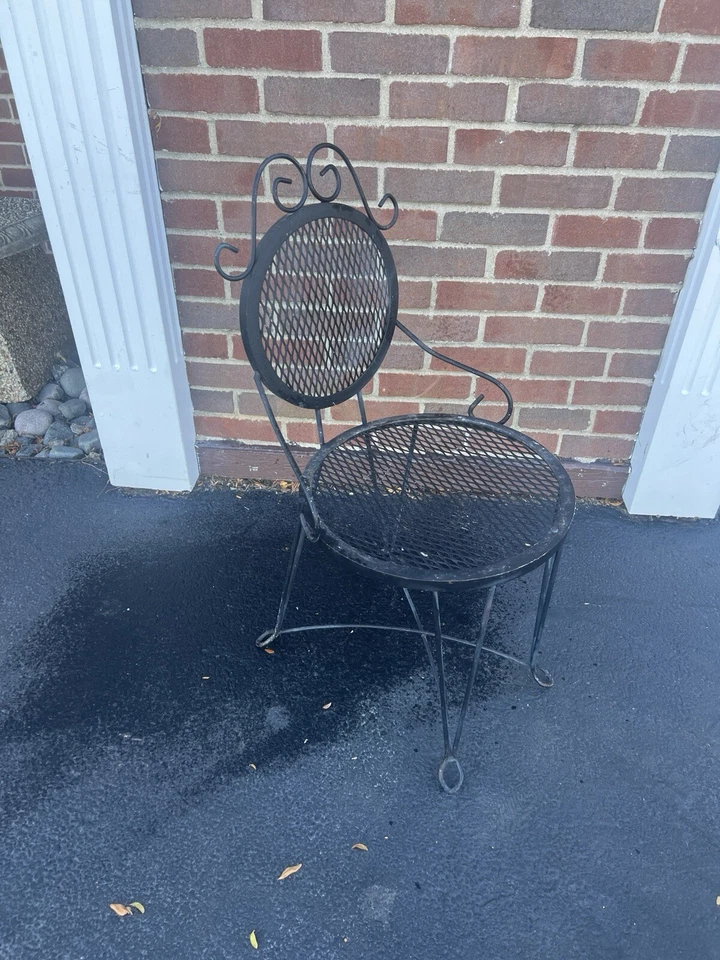 Silla de comedor bistró pequeña de hierro forjado estilo victoriano patio interior/exterior negra Foto 3 de 4