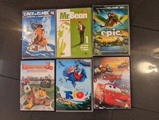 Lot de film DVD dessins animés pour occuper les enfants pendant les repas de fam