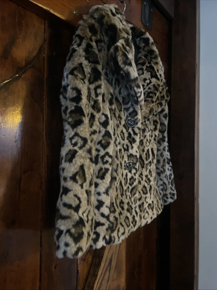 Chaqueta Guess Leopardo Mujer Pequeña Foto 2 de 4