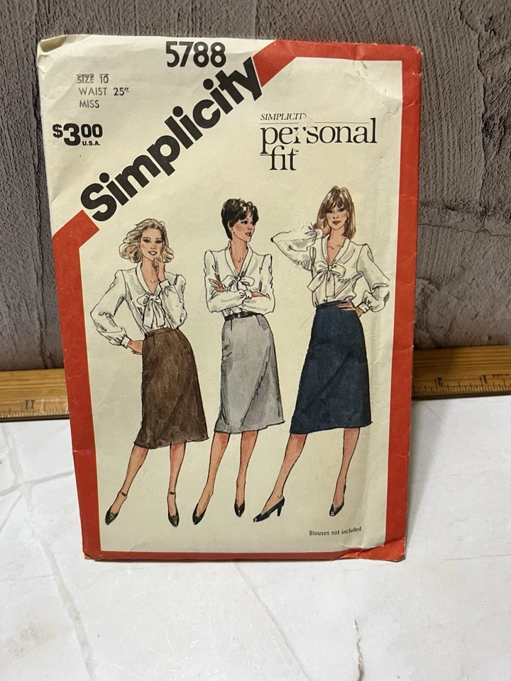 Simplicity And McCalls Crafting Sewing Patterns Robes Easy To Sew - Image 2 of 4