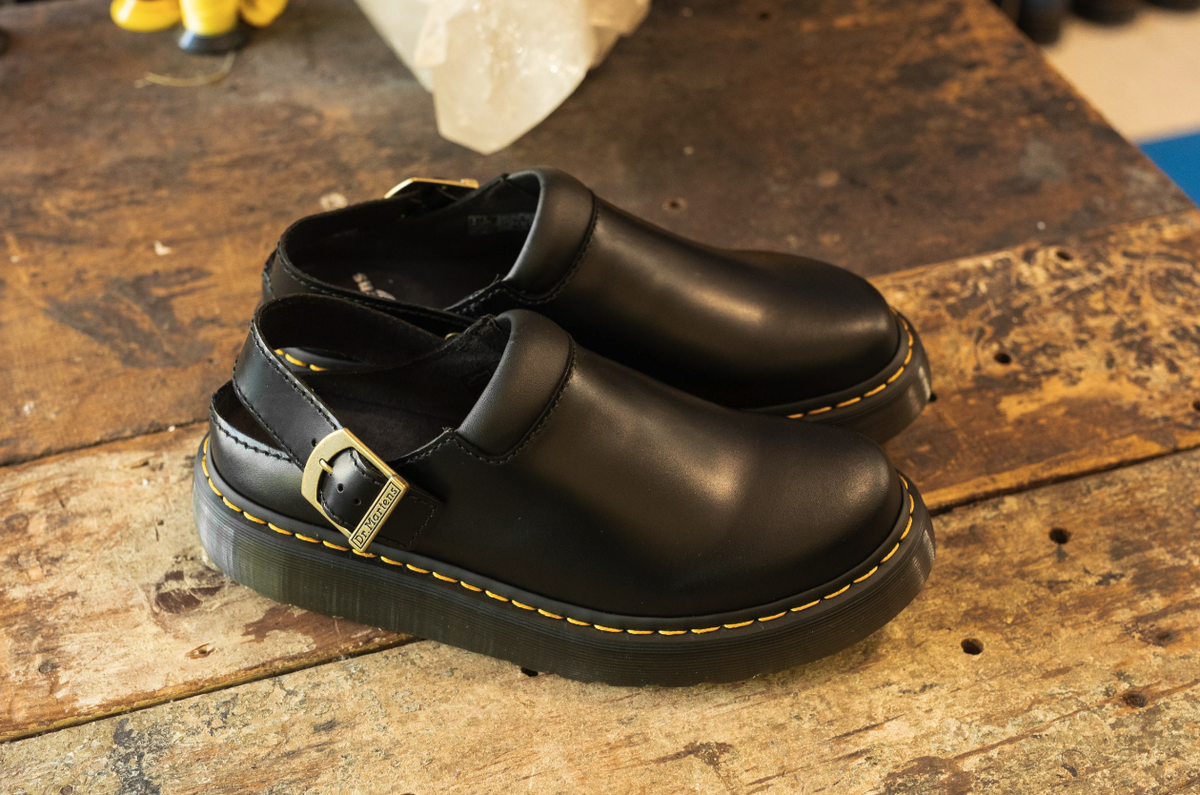 Dr Martens★LAKETEN MULES★兼用★BLACK ATLAS DR. MARTENS LAKETEN ATLAS SLINGBACK PLATFORM MULES MSRP$180