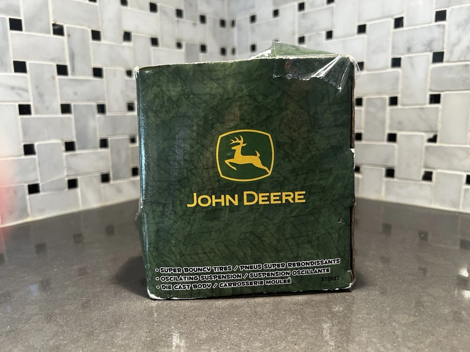 Nuevo en caja #37563T Ertl John Deere Monster Treads paquete de 2 ~ 2007 fundido a presión Foto 3 de 4