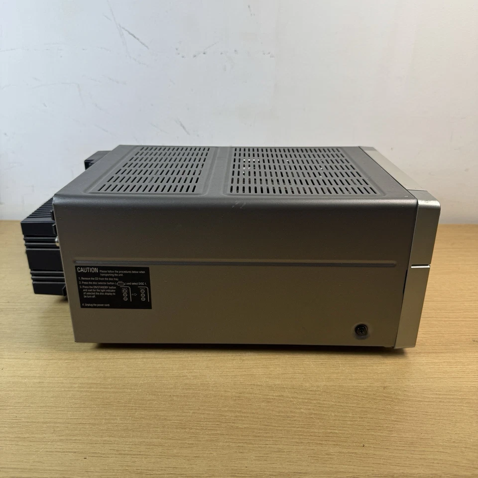 Denon UD-M5 Hi-FI Amp Tuner CD Changer FAULTY Error Spares Or Repairs - Image 3 of 4