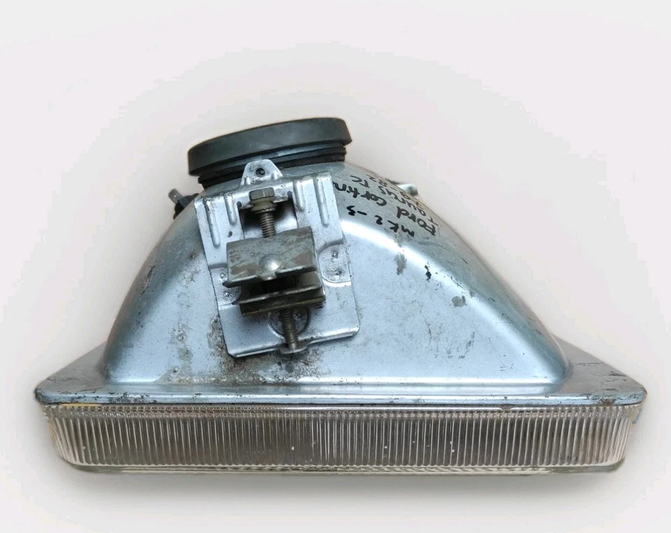 Ford Cortina Taurus TC MK2 MK3 79-82 Headlight Headlamp RH Hella NOS - Image 4 of 4