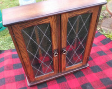 Vintage Szafka Szklana szafka Lite drewno Przechowywanie patyny w CAMBRIDGE CB25