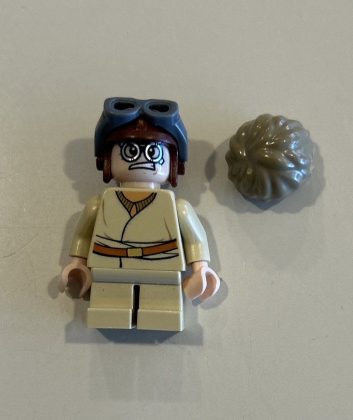 LEGO Star Wars Young Anakin Skywalker Minifigure Pod Racer 7877