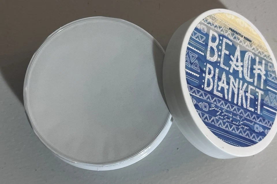 Perfectly Posh Beach Blanket Salt & Sugar Body Scrub. New Sealed. 9 Oz - Image 2 of 4