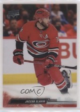 2022-23 Upper Deck Series 2 Clear Cut Jaccob Slavin #286 7ci