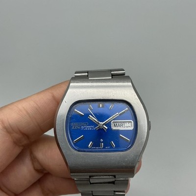 Vintage Seiko Mens Watch 37mm Blue Dial Steel Day Date 6106-5467