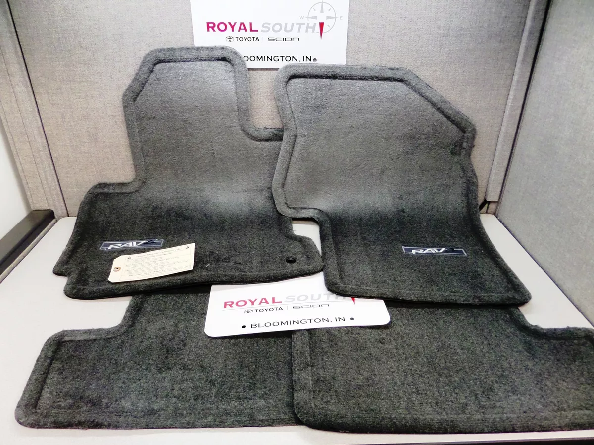 Toyota Rav4 2004 2005 Dark Charcoal Carpet Floor Mats Genuine Oem Oe