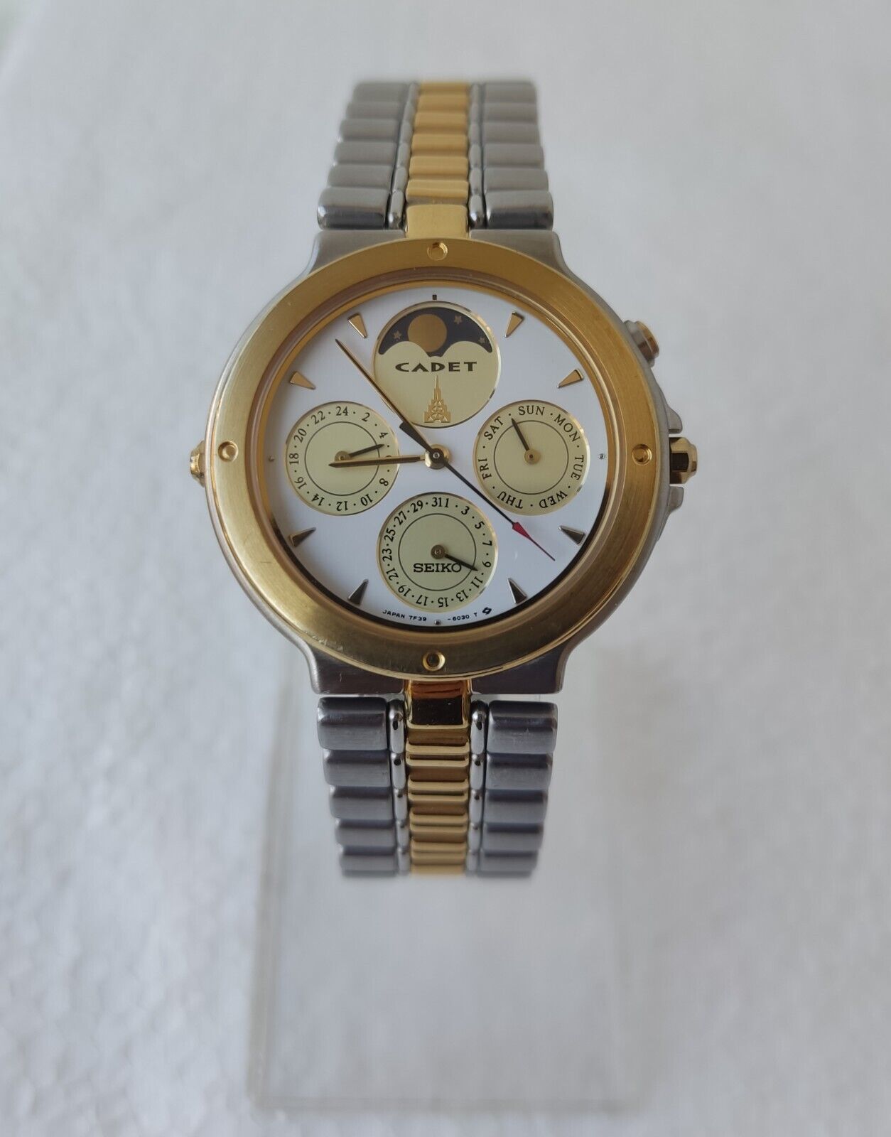Vintage Seiko QZ 7F39-6050 Cadet Round Moonphase watch MINT condition RARE  | eBay