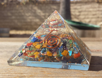  LARGE (50-55mm) 7 CHAKRA MIXED ORGONE GEMSTONE LARGE PYRAMID ORGONITE