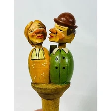 Vintage Hand Carved Kissing Couple Cork Bottle Stopper 