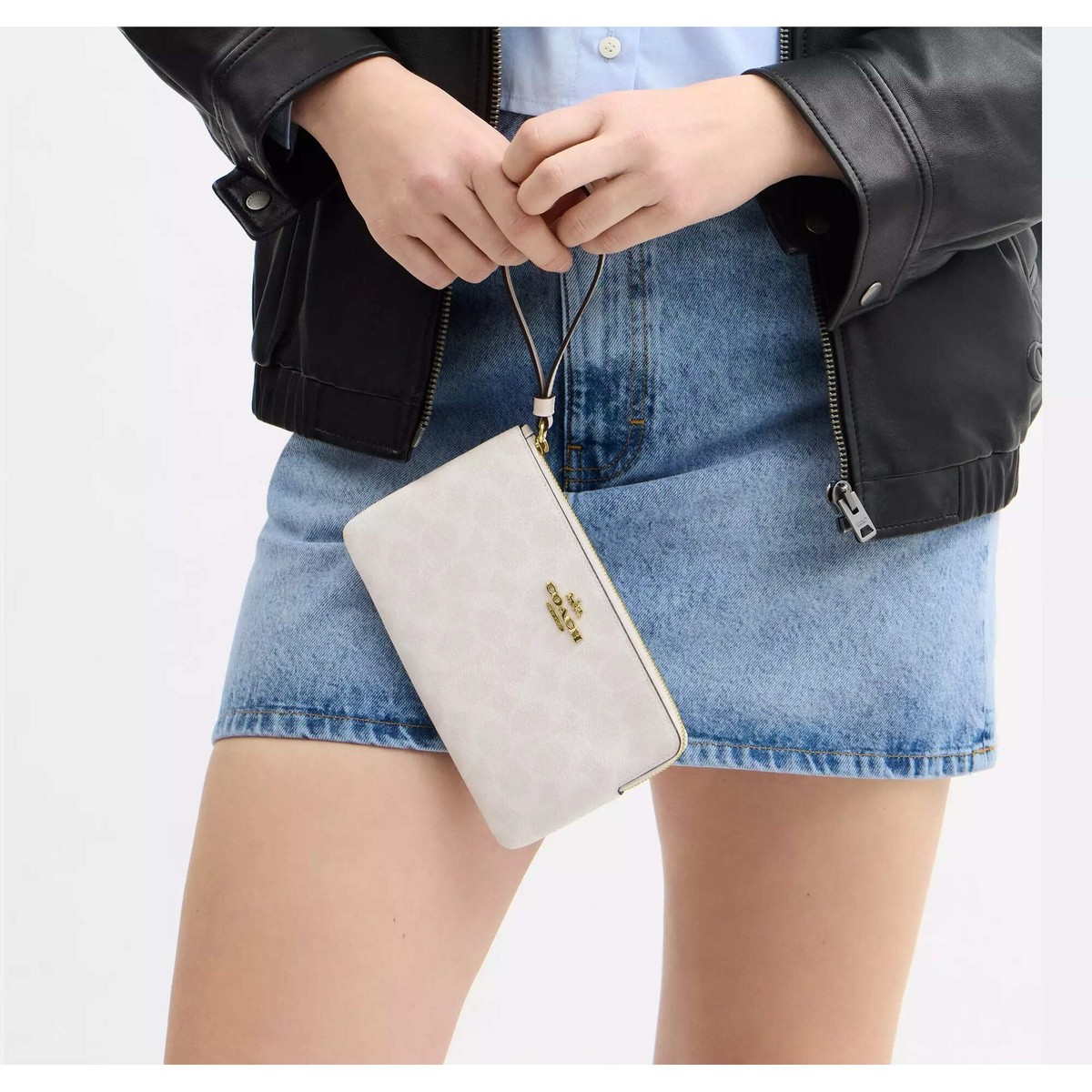 Coach Women's Wristlet Large Corner Signature Canvas, Gold/White