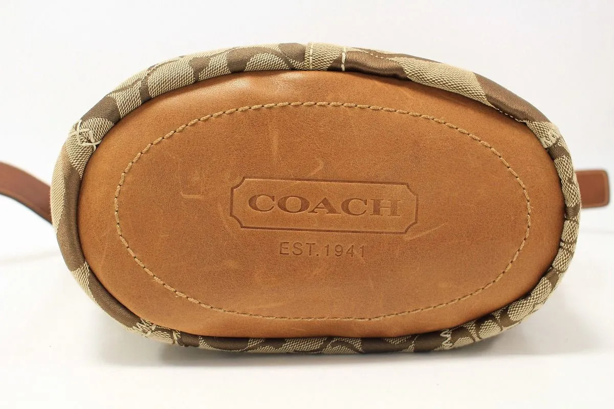 COACH Bucket Patchwork One-Shoulder Bag Signature… - image 5