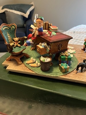 2001 Hallmark Studio Edition Santa's Desk Limited Edition Keepsake Club