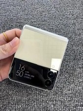 Samsung Galaxy Z Flip 3 5G F711U Fully Unlocked 128GB Smartphone OPEN BOX CREAM
