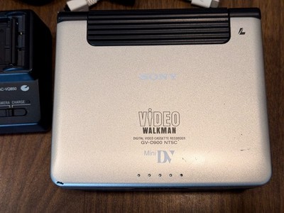 ビデオカメラ SONY VIDEOWALKMAN GV-D900 Sony GVD900 Digital MiniDV