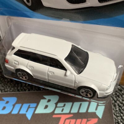 Hot Wheels 94 Audi Avant RS2 White #29 Mainline 2025 Case F (In