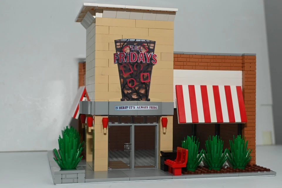 Custom TGI Fridays Restaurant City Custom Model Built compatible with LEGO® - Image 2 of 3