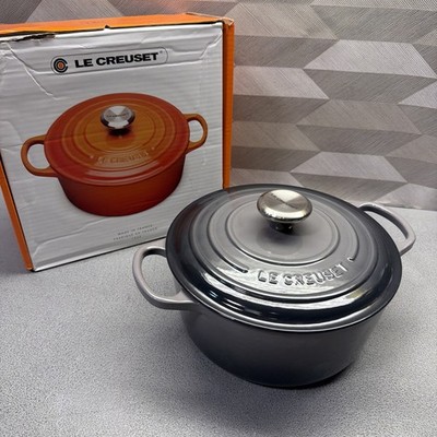 調理器具 LE CREUSET Round Casserole 24cm Le Creuset Signature Round Casserole Cast Iron 24cm Flint Oyster