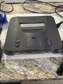 Nintendo 64 N64 Console Bundle 2 Controllers Untested Powers On
