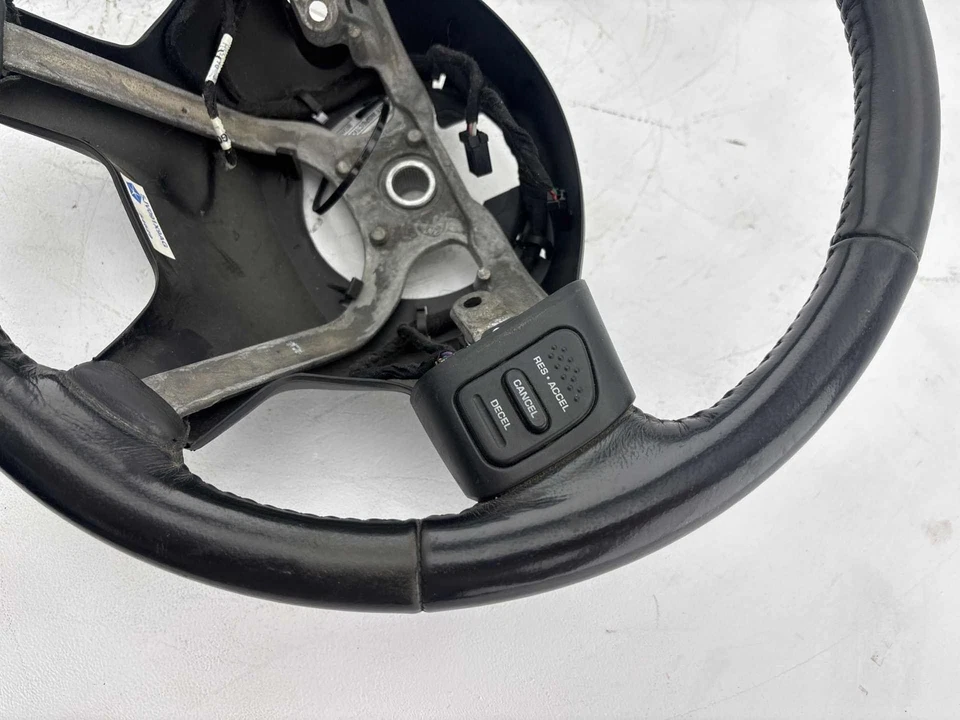 2006-2007 Jeep Liberty Steering Wheel OEM - Image 3 of 4