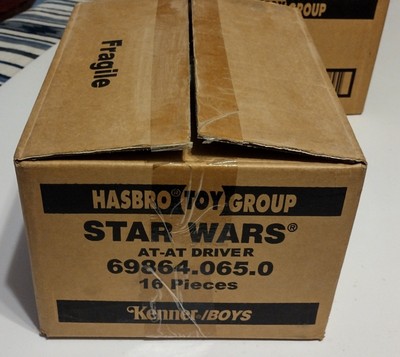 Star Wars 1998 FAN CLUB EXCLUSIVE 16 pc. full case #69864.065.0 ''AT-AT Driver''