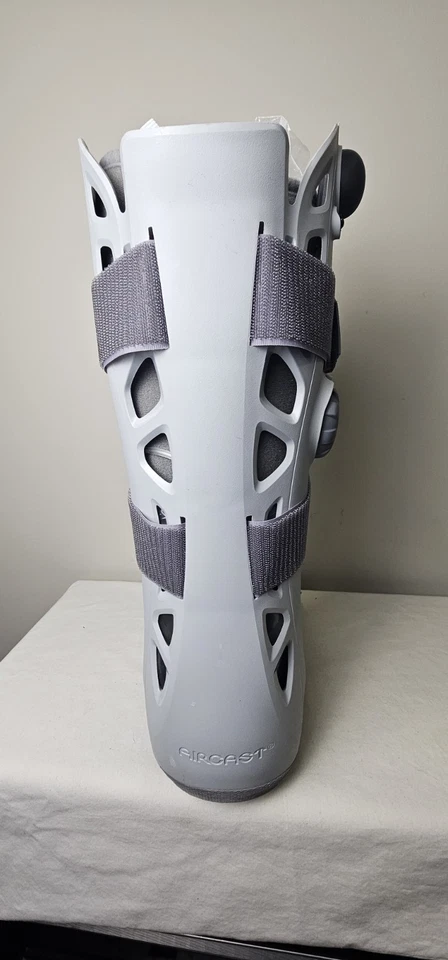 Aircast AirSelect Walker Brace/Walking Boot with Dorsal Night Splint Size Large - Image 4 of 4