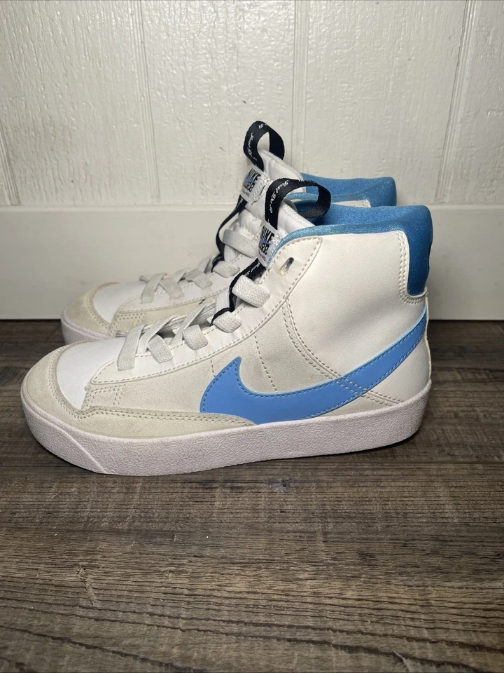 Nike Blazer Mid '77 SE GS Blanco Azul Universitario Talla Juvenil 1 Foto 2 de 4