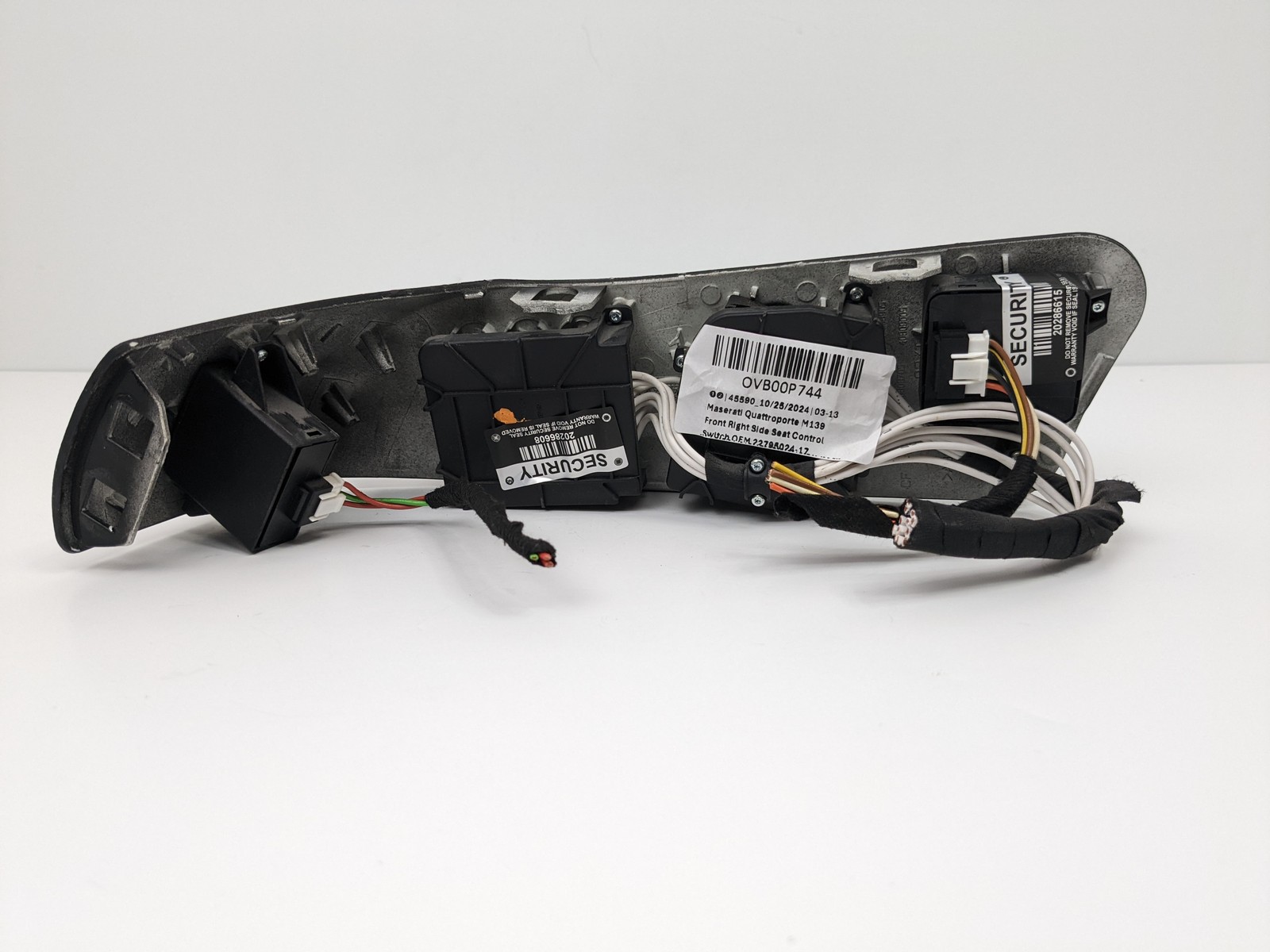 03-13 Maserati Quattroporte M139 Front Right Side Seat Control Switch OEM
