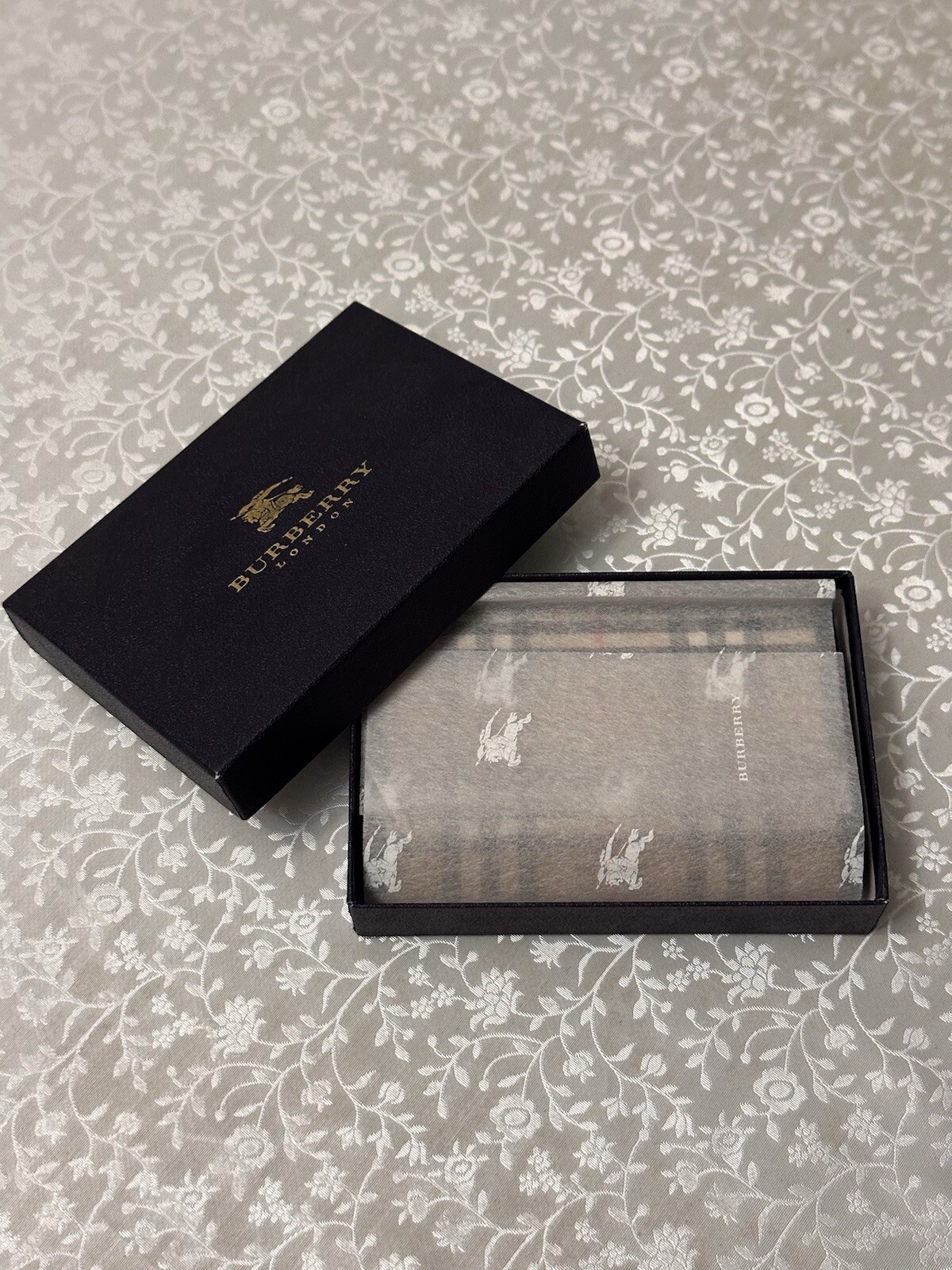 00’s Burberry London Nova-Check Gabardine Notebook image 3